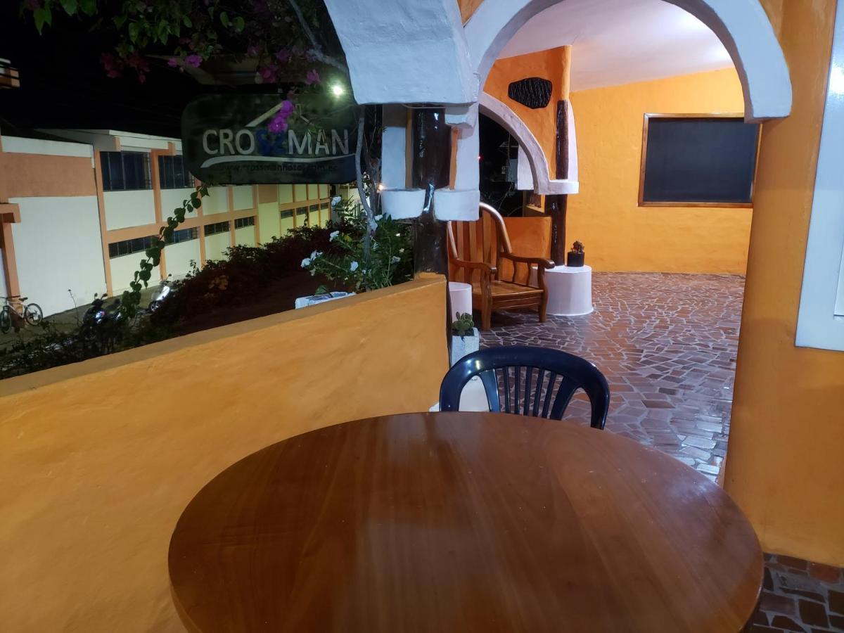 Hotel Crossman بويرتو أيورا المظهر الخارجي الصورة