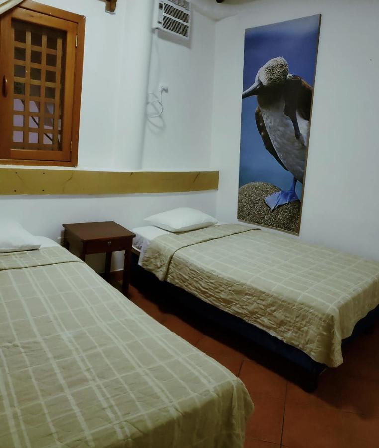 Hotel Crossman بويرتو أيورا المظهر الخارجي الصورة