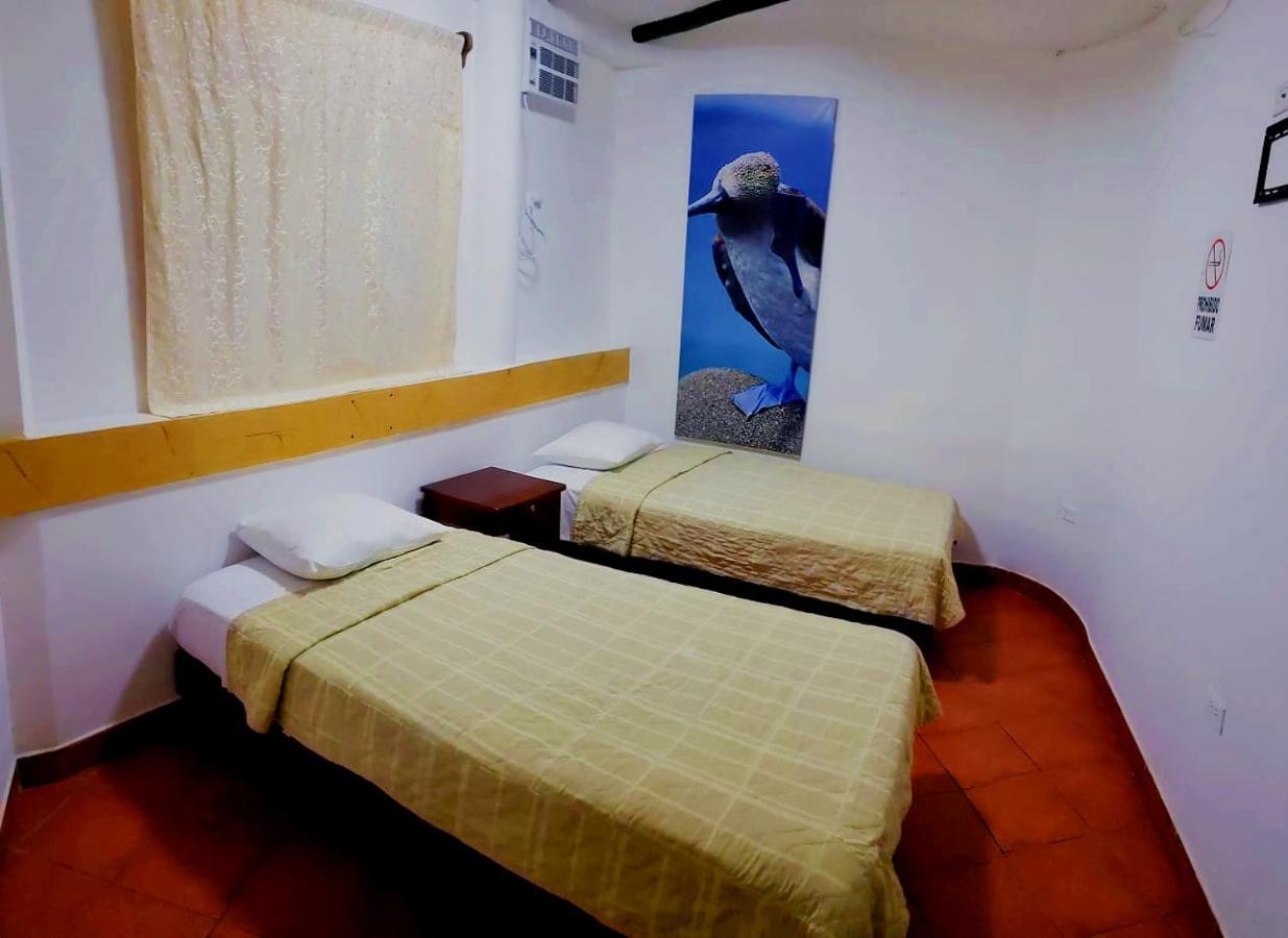 Hotel Crossman بويرتو أيورا المظهر الخارجي الصورة