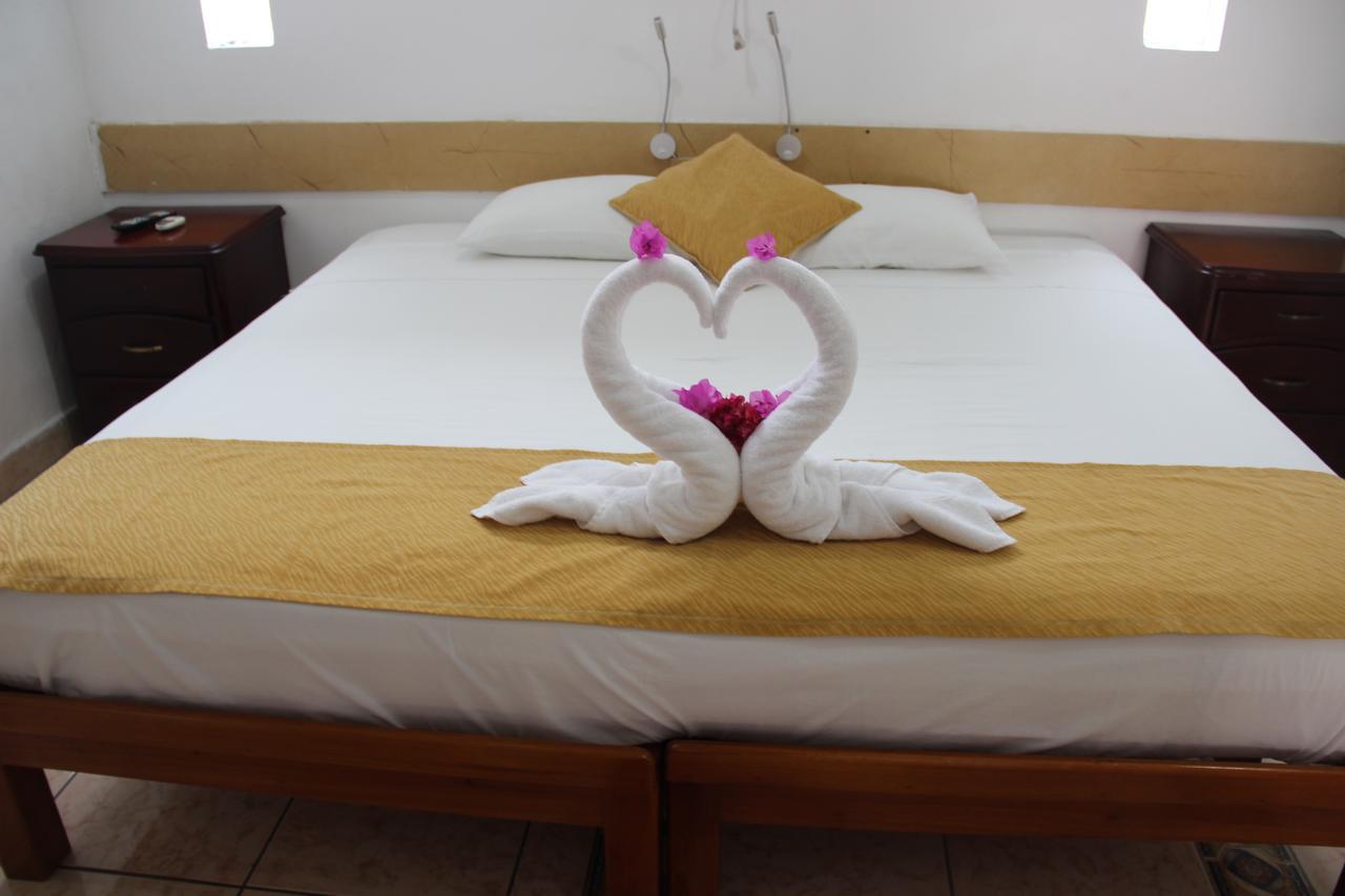 Hotel Crossman بويرتو أيورا المظهر الخارجي الصورة