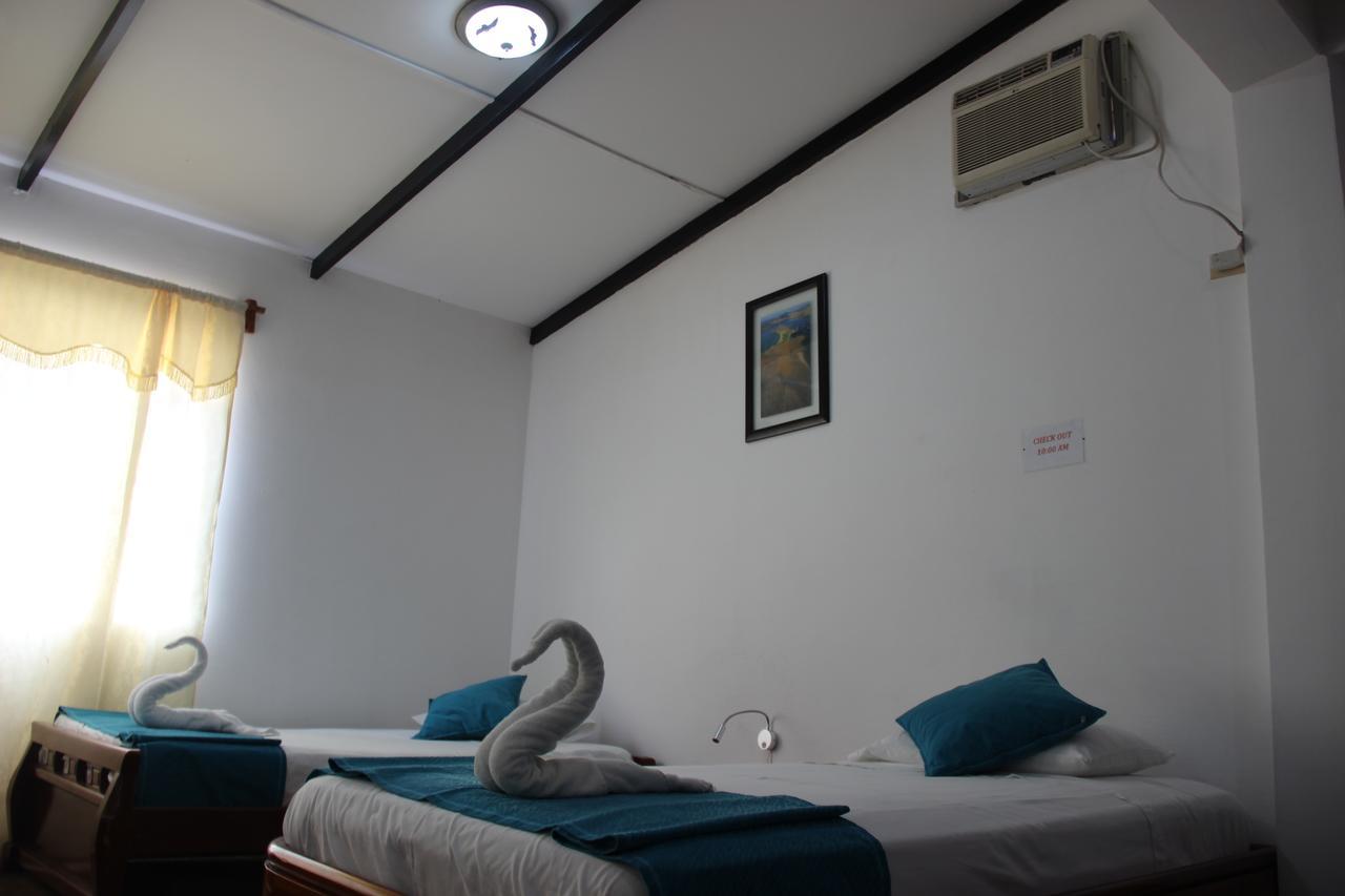Hotel Crossman بويرتو أيورا المظهر الخارجي الصورة