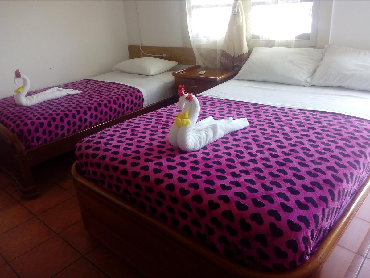 Hotel Crossman بويرتو أيورا المظهر الخارجي الصورة