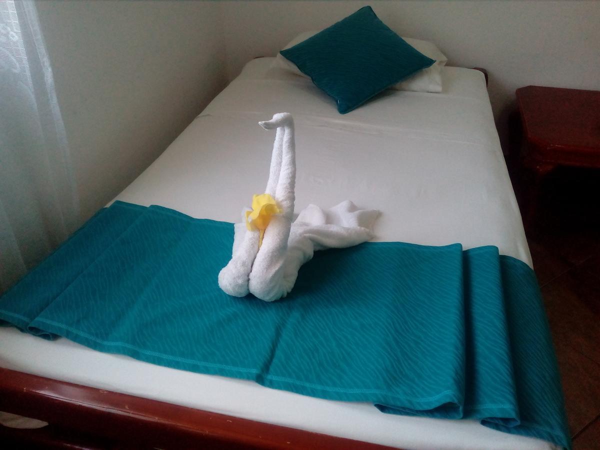 Hotel Crossman بويرتو أيورا المظهر الخارجي الصورة